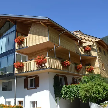 Apartments Bachmann San Candido Exterior photo